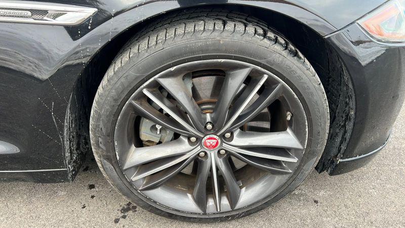 2016 Jaguar XJ Supercharged