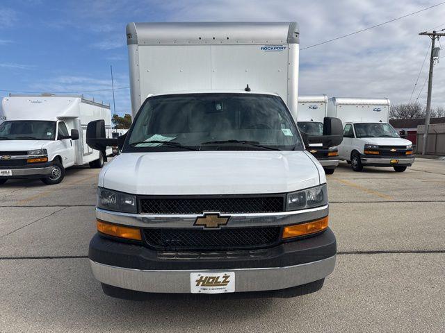 2025 Chevrolet Express Cutaway 4500 Van