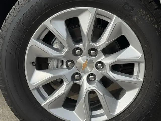 2026 Chevrolet Silverado 1500 2WD Crew Cab Short Bed Custom