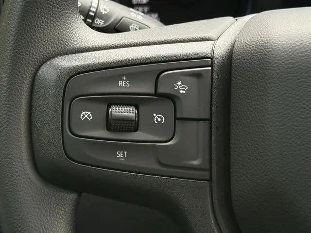 2026 Chevrolet Silverado 1500 2WD Crew Cab Short Bed Custom