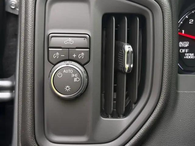 2026 Chevrolet Silverado 1500 2WD Crew Cab Short Bed Custom