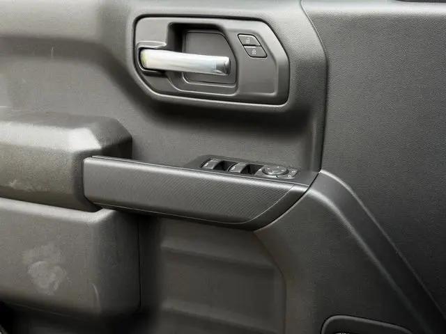 2026 Chevrolet Silverado 1500 2WD Crew Cab Short Bed Custom