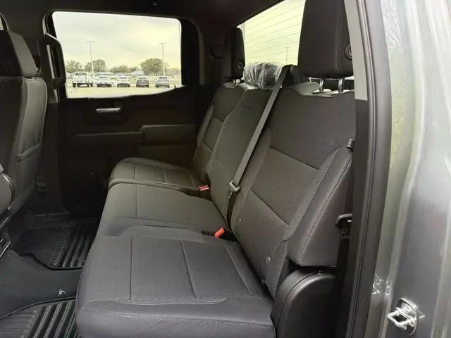 2026 Chevrolet Silverado 1500 2WD Crew Cab Short Bed Custom