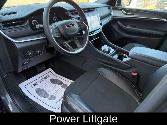 2026 Jeep Grand Cherokee Altitude 4x2