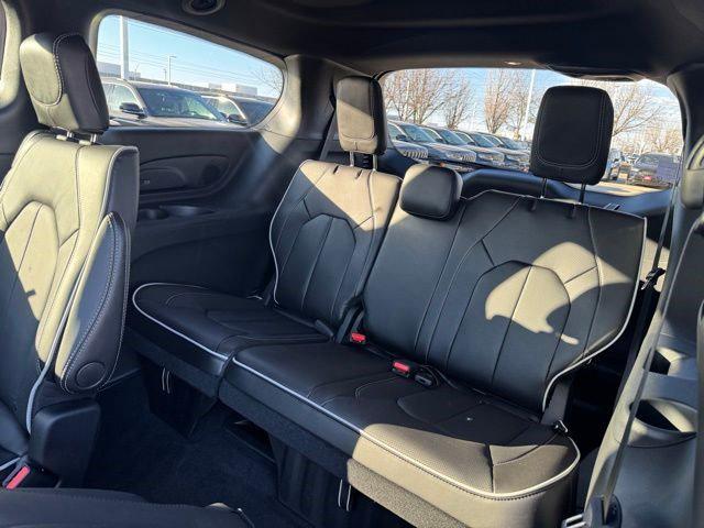 2026 Chrysler Pacifica Limited AWD