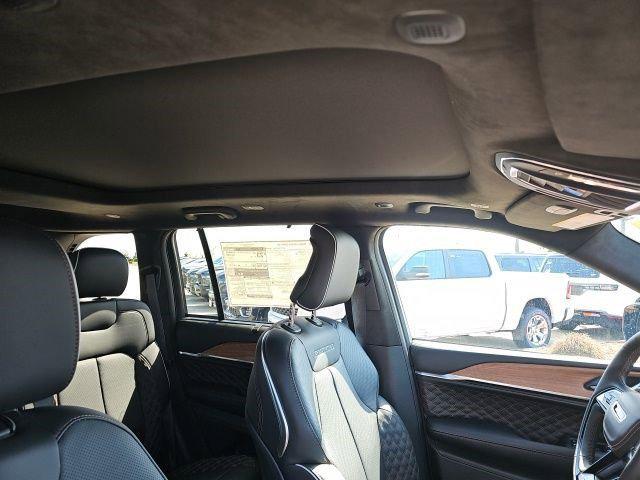 2026 Jeep Grand Cherokee Summit 4x4