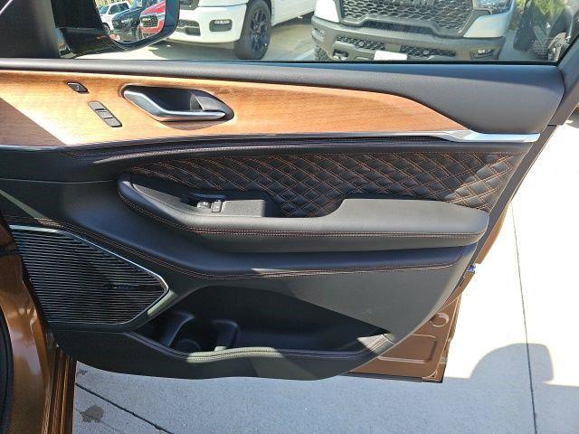 2026 Jeep Grand Cherokee Summit 4x4