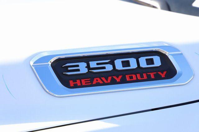 2026 RAM Ram 3500 Chassis Cab RAM 3500 TRADESMAN CREW CAB CHASSIS 4X4 60 CA