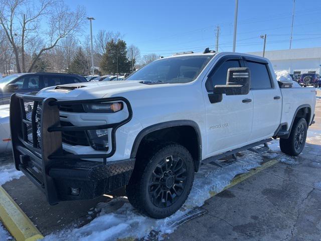 2024 Chevrolet Silverado 2500HD 4WD Crew Cab Standard Bed Custom