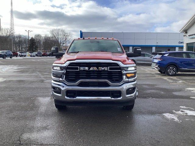 2026 RAM Ram 3500 Chassis Cab RAM 3500 TRADESMAN CREW CAB CHASSIS 4X4 60 CA