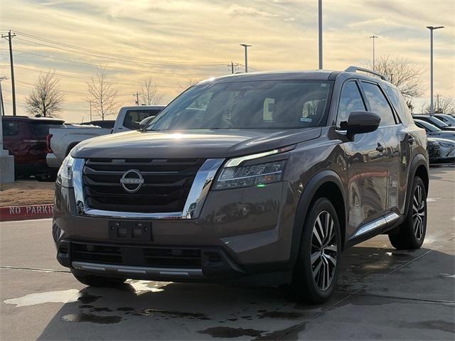 2023 Nissan Pathfinder Platinum FWD