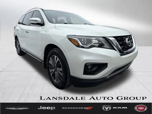 2017 Nissan Pathfinder SV 2017 Nissan Pathfinder SV