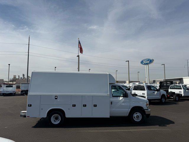2026 Ford E-350 Cutaway E-350 DRW 158" WB