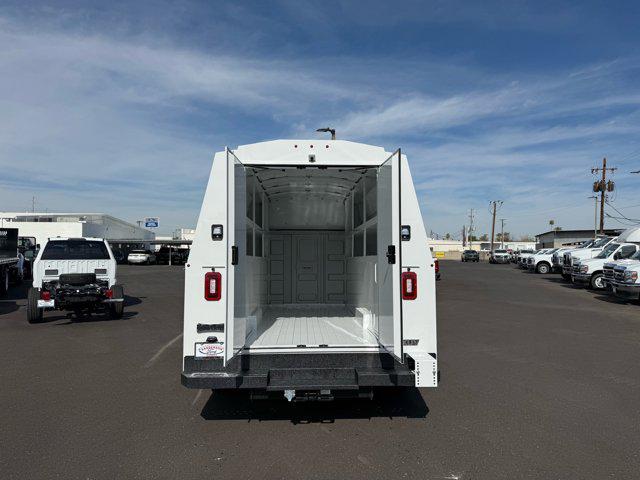2026 Ford E-350 Cutaway E-350 DRW 158" WB