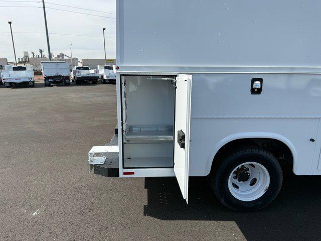 2026 Ford E-350 Cutaway E-350 DRW 158" WB