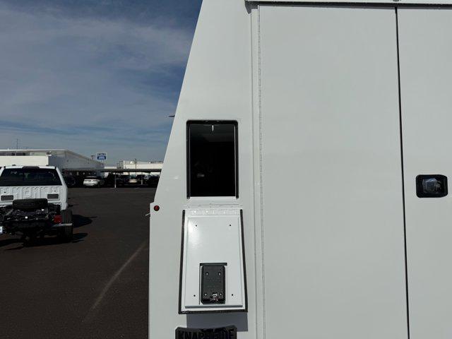 2026 Ford E-350 Cutaway E-350 DRW 158" WB