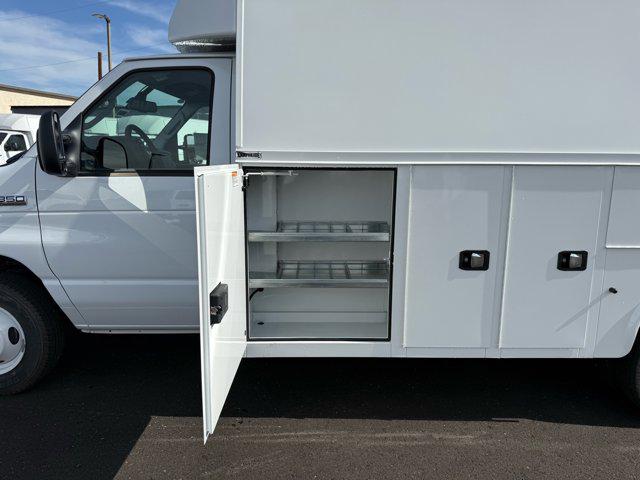 2026 Ford E-350 Cutaway E-350 DRW 158" WB