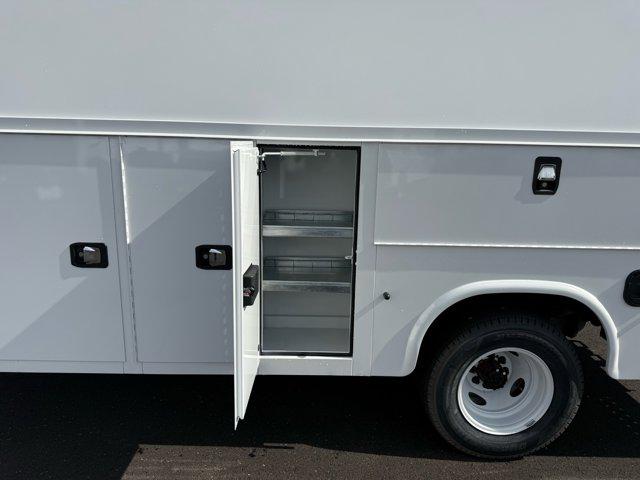 2026 Ford E-350 Cutaway E-350 DRW 158" WB