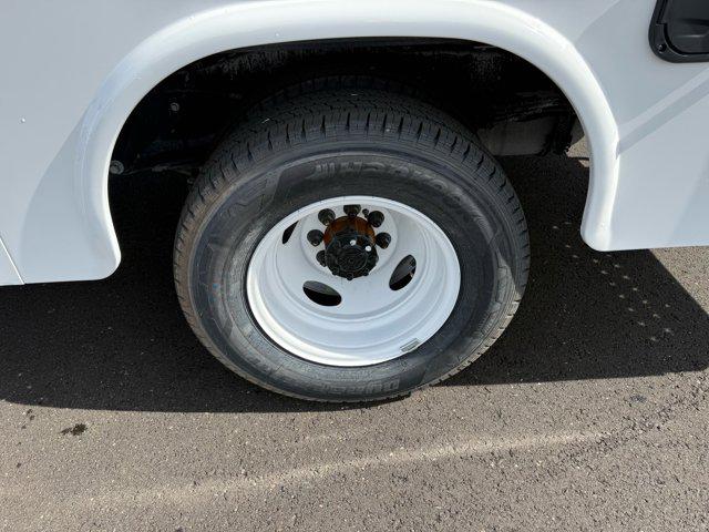 2026 Ford E-350 Cutaway E-350 DRW 158" WB
