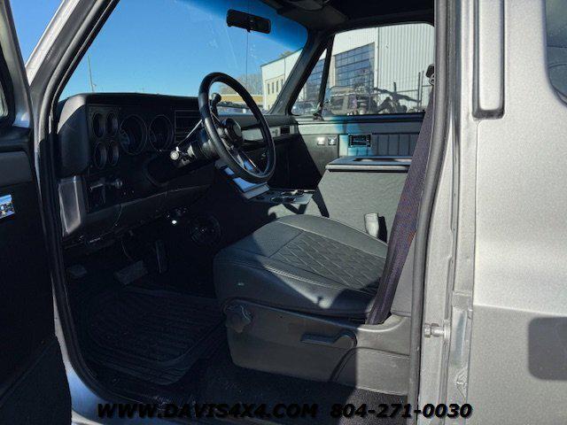 1989 Chevrolet 1 Ton Pickup 3+3 C/R30 Custom Hauler