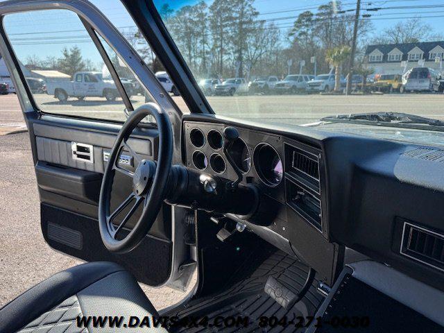 1989 Chevrolet 1 Ton Pickup 3+3 C/R30 Custom Hauler