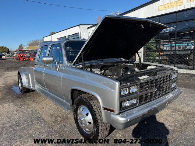 1989 Chevrolet 1 Ton Pickup 3+3 C/R30 Custom Hauler
