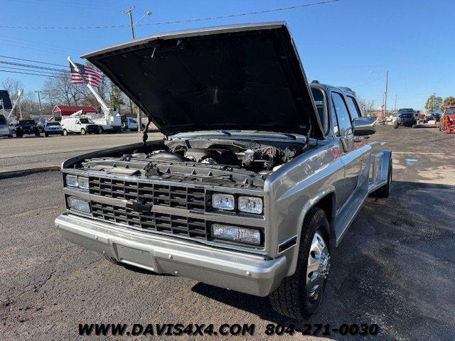 1989 Chevrolet 1 Ton Pickup 3+3 C/R30 Custom Hauler
