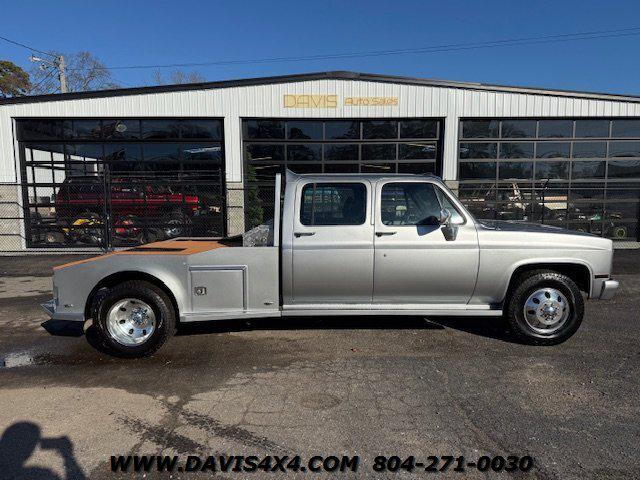 1989 Chevrolet 1 Ton Pickup 3+3 C/R30 Custom Hauler