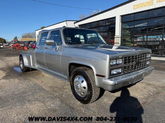1989 Chevrolet 1 Ton Pickup 3+3 C/R30 Custom Hauler