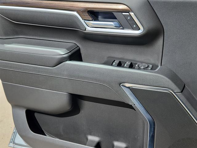 2026 Chevrolet Silverado 1500 4WD Crew Cab Standard Bed LT