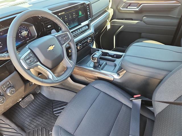 2026 Chevrolet Silverado 1500 4WD Crew Cab Standard Bed LT