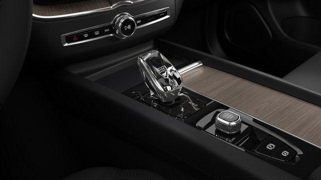 2026 Volvo XC60 B5 Core
