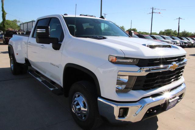 2026 Chevrolet Silverado 3500HD Crew Cab, Long Bed, LT Dual Rear Wheel, RWD