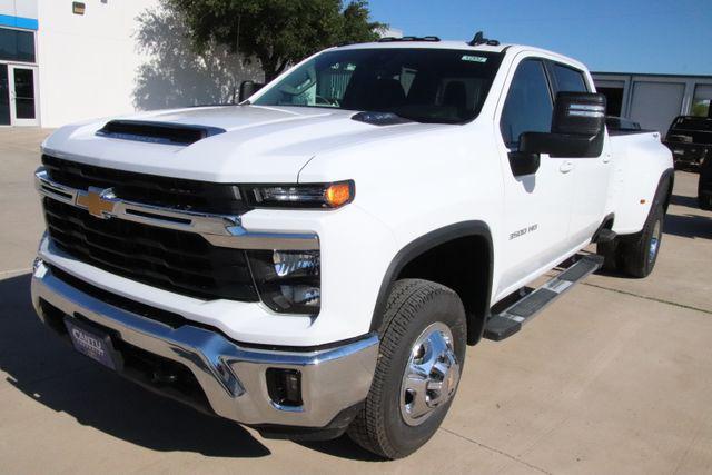 2026 Chevrolet Silverado 3500HD Crew Cab, Long Bed, LT Dual Rear Wheel, RWD