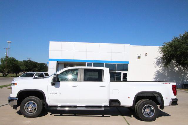 2026 Chevrolet Silverado 3500HD Crew Cab, Long Bed, LT Dual Rear Wheel, RWD
