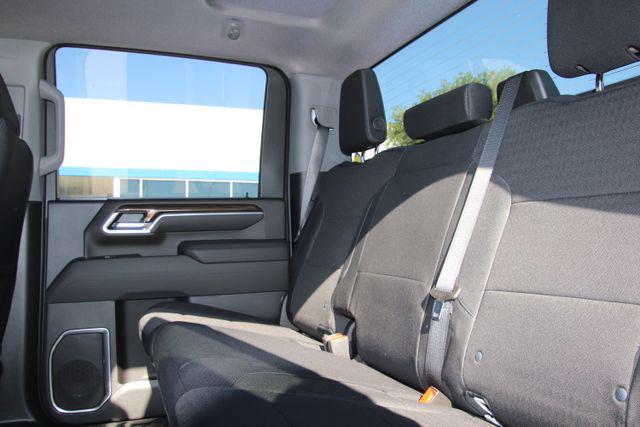 2026 Chevrolet Silverado 3500HD Crew Cab, Long Bed, LT Dual Rear Wheel, RWD