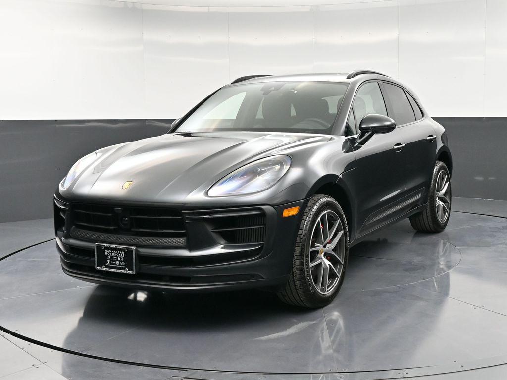 /2024 Porsche Macan