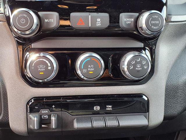 2026 Ram 3500 Tradesman Crew Cab 4x4 8' Box