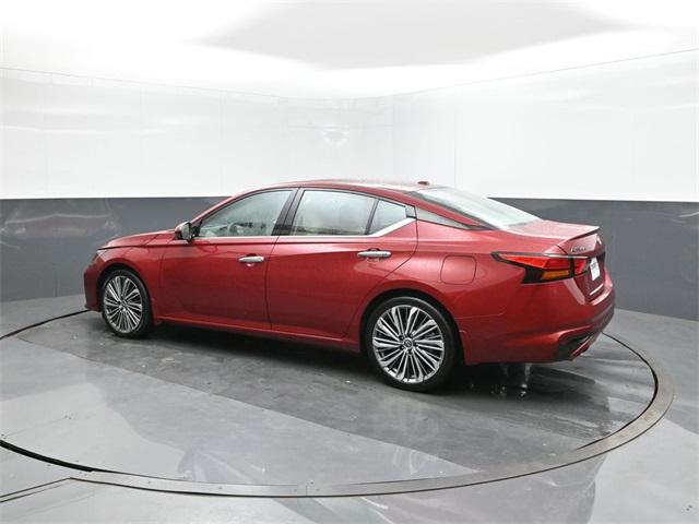 2025 Nissan Altima SL FWD