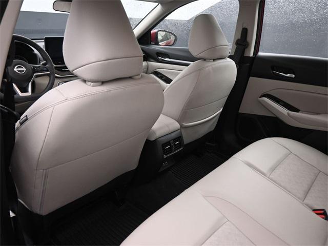 2025 Nissan Altima SL FWD