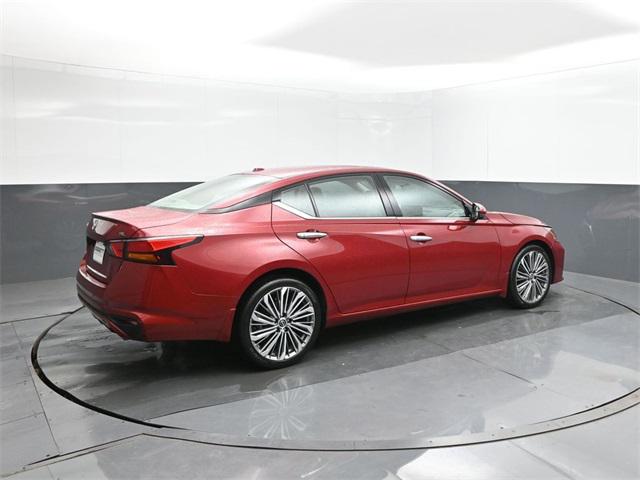 2025 Nissan Altima SL FWD