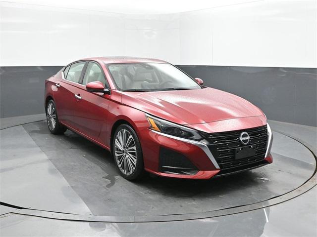 2025 Nissan Altima SL FWD