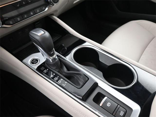 2025 Nissan Altima SL FWD