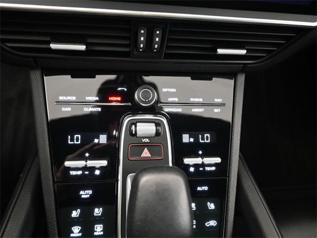 2023 Porsche Cayenne Base