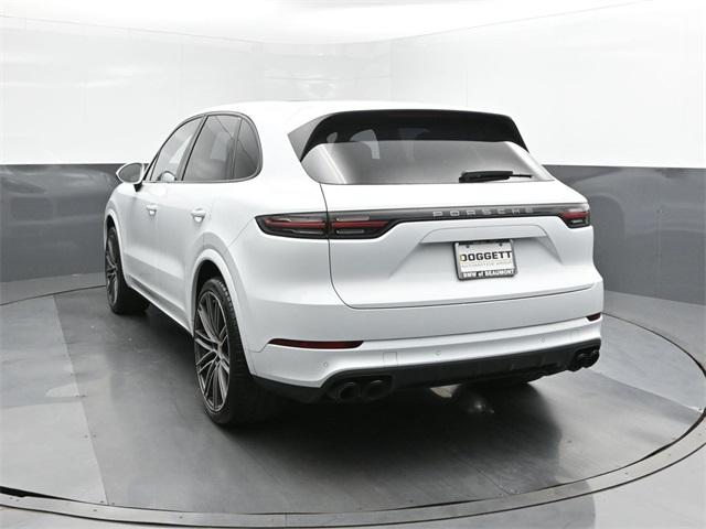 2023 Porsche Cayenne Base