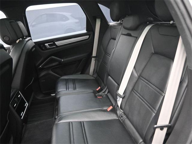 2023 Porsche Cayenne Base