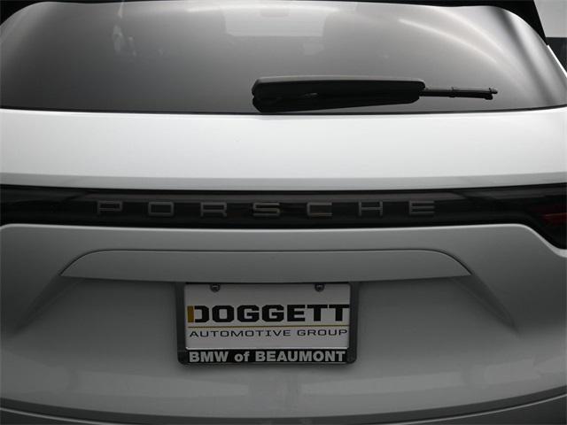 2023 Porsche Cayenne Base