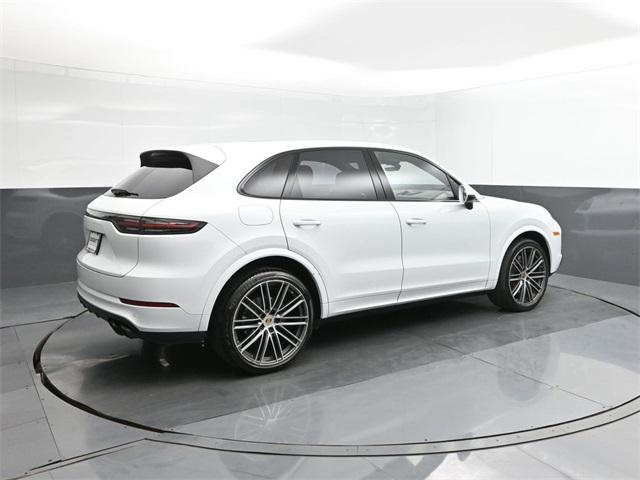 2023 Porsche Cayenne Base