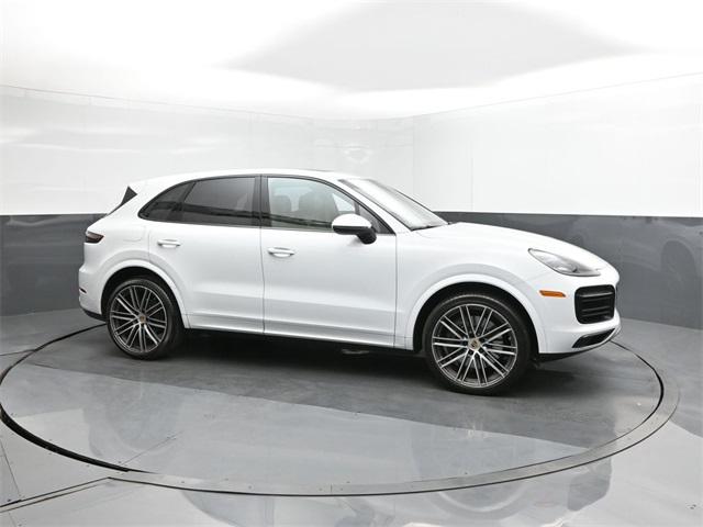 2023 Porsche Cayenne Base