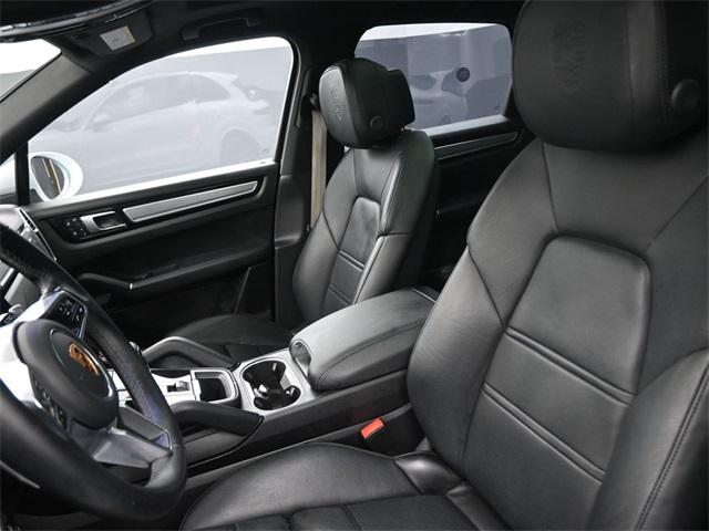 2023 Porsche Cayenne Base